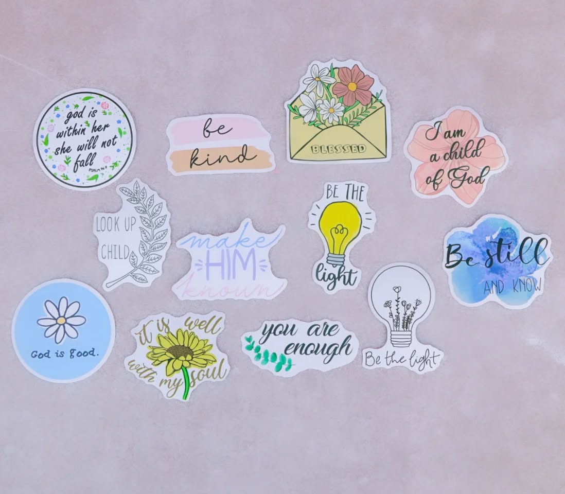 S T I C K E R S 💌 wist je dat we 4 verschillende soorten stickerpacks verkopen? 
Ik plak ze op kaarten, enveloppen, kadootjes en heb er altijd een aantal in mijn tas om weg te geven.
Ik zou willen dat het me lukte om een journal bij te houden, dan zou ik ze daar ook in plakken haha! 😅😂

In elk pakje zitten 50 verschillende stickers, dus je kunt wel even vooruit! 🙌🏻 
Voor €3,95 voeg je ze toe aan je bestelling 🛒
Welke kies jij? 

#Christelijkewebshop#Jezus#Evangelisatie#BeTheLightNL#Geloof